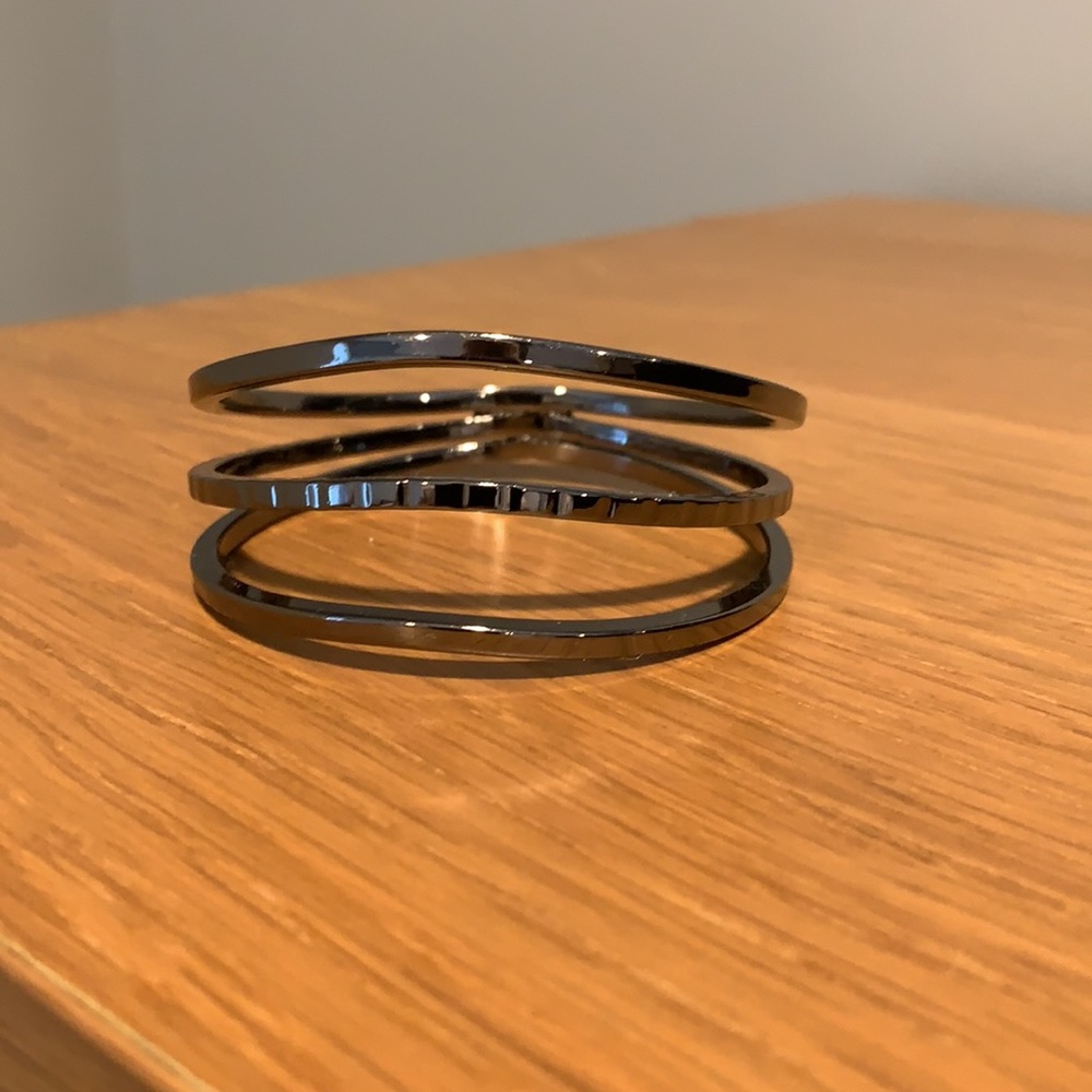 NWOT Express Bangle - Picture 2 of 4